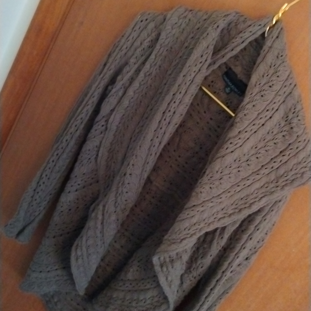 Cute Cynthia Rowley sweater M/L